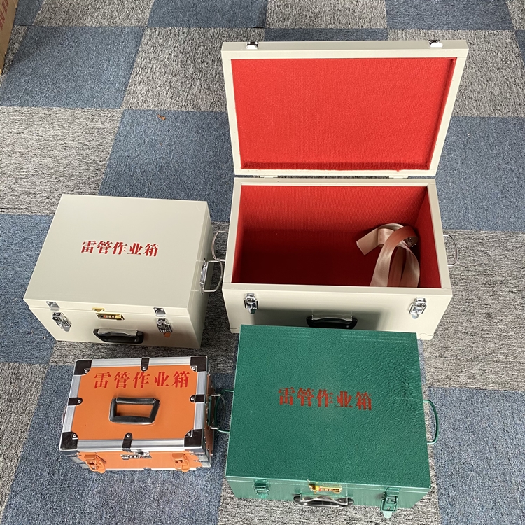 抚顺爆破工程作业箱如何选择？玻璃钢与传统材质的全面对比